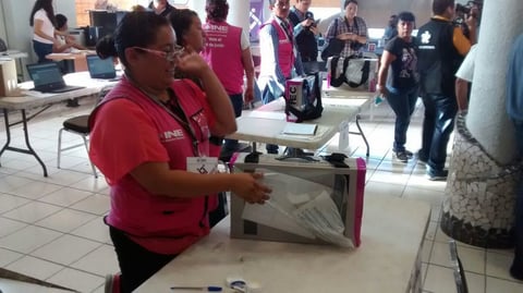 Se abrieron los paquetes de la elección en Coahuila.