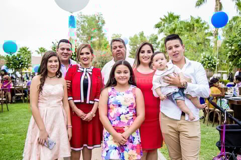 Familia Izaguirre, Wendy, Rigel y Fernando Flores