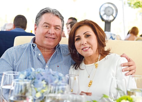 10062017 EN PAREJA.  Bernardo y Camis.