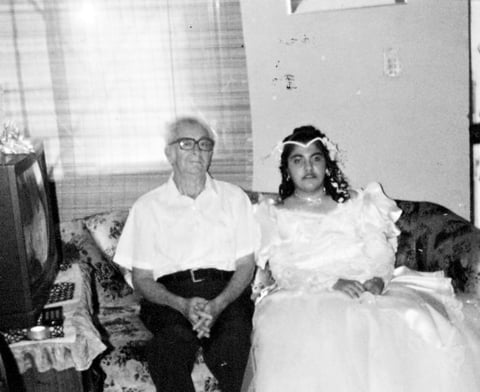11062017 Pedro Iturriría F. con su nieta, Carmen Iturriría, el 16 de agosto de 1994.