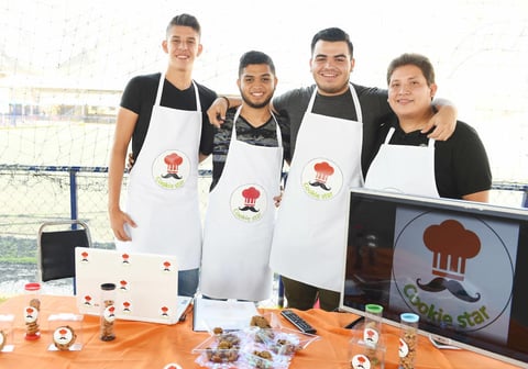 12062017 EN EVENTO ESCOLAR.  Andrés, Miguel, Saúl y Jophsel.