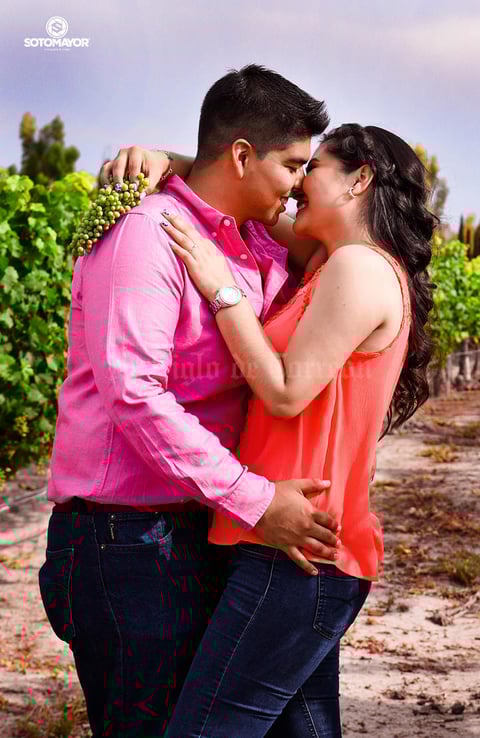 11062017 Israel de la Cruz Aguilera y Liliana Montoya Luna contraerán matrimonio el 30 de septiembre. -  Erick Sotomayor Fotografía