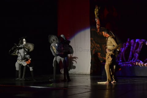 Sofía Ávalos estuvo a cargo de la dirección coreográfica; Amador Lugo en la dirección vocal; Austreberto Monroy como director musical; Jesús Aguilar en el área de caracterización y utilería.