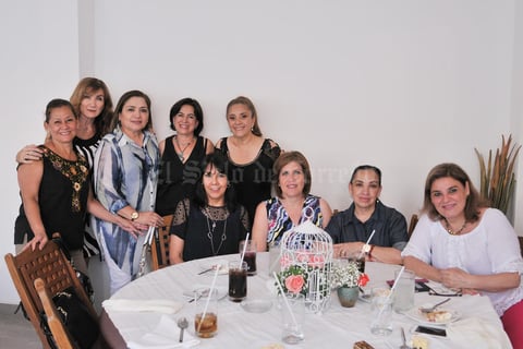 20062017 Rosario, Carmen, Brenda, Juanis y Sandra.