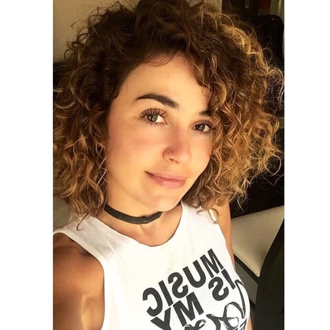 Pau Muro cuenta con decenas de vídeos de covers en YouTube que han tenido muy buena aceptación tanto en visualizaciones como en comentarios.