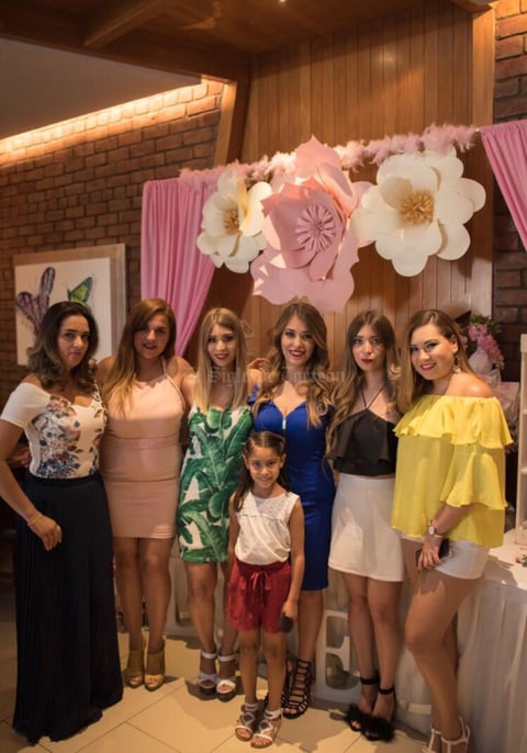 Melisa, Elda, Linda, Fernanda, Ariadna y Mía con Paola Núñez.jpeg