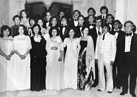 25062017 Egresados de la Escuela de Derecho de la Universidad de Coahuila, 5ta. generación, en 1976: Jesús Dovali, María Rebollo, Gerardo Rimada, Carlos Carrillo, Norma Rojas, Luz Morales, Alfonso Delgado, Eduardo Martínez, Nora Ramírez,
Jesús Dávila, Ana Urdaibay, Elsa Ávila, Francisco González, Héctor Zamarripa y Gloria González.