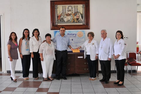 26062017 DONATIVO.  Entrega de donativo por parte del Comite de Damas del Club Rotario Torreón al Seminario de Torreón.
