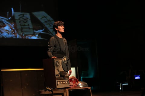 El 'FCM', programado del 27 de junio al 1 de julio, continuará sus actividades este día con la emisión del programa de radio 'Distinto amanecer' a las 10:15 horas, seguido de una charla con realizadores en el Museo Francisco Villa a las 11:00 horas.