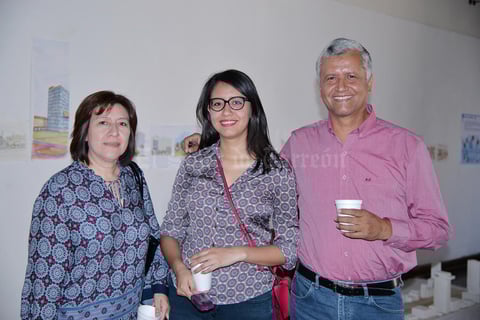30062017 Gabriela, Fernanda y Fernando.