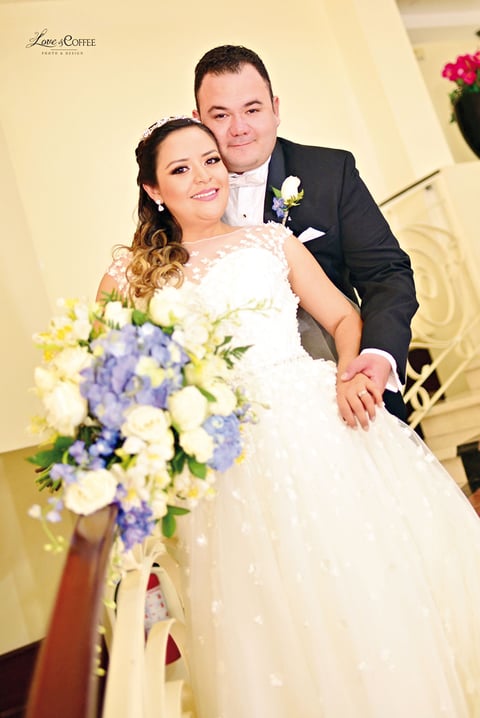02072017 Dra. Fátima Ojeda Dávila y Lic. Antonio Delgado Parra se unieron en el sagrado sacramento del matrimonio el pasado 24 de junio, celebrando su compromiso con una recepción en el Museo Arocena. - Love & Coffee