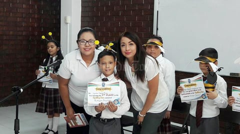 02072017 Concurso de deletreo en inglés Spelling bee en todos los niveles.