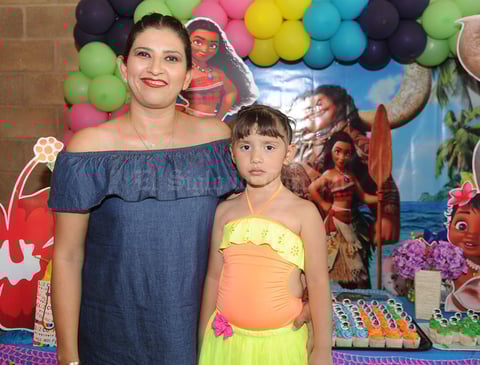 03072017 CUMPLE 5 AñOS.  Mellisa con su mamá, Jessica Cortés Fraire.