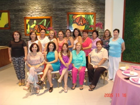 06072017 Rosalba Fraire con sus amigas.