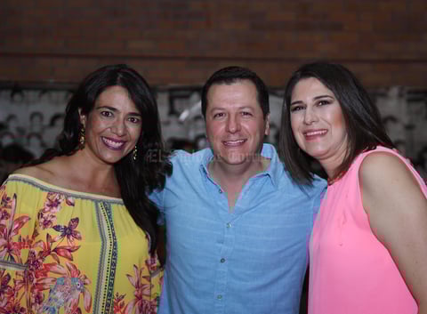 Marcela, Gabriel y Martha