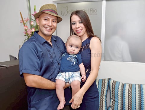 07072017 POSAN PARA LA CáMARA.  Roberto, Remy y Nancy.