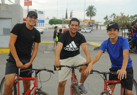 11072017 Erick, Gustavo y Kevin.