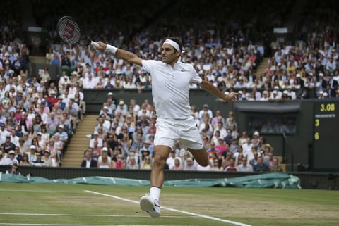 Un "ace" final, el octavo de su cuenta, hizo que Federer se hiciera con su decimonoveno título 'major' y que rompiera la igualdad que mantenía en Wimbledon con el británico William Renshaw