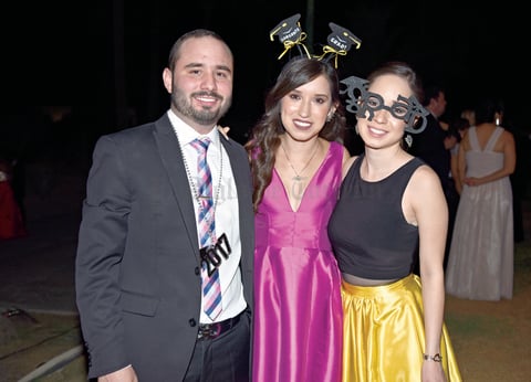 16072017 Carlos, Karime y Cristy.