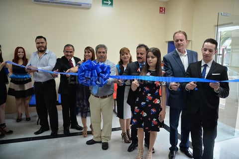 16072017 En el corte de listón.