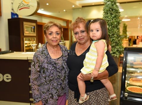 19072017 Lety, Amelia y Camila.