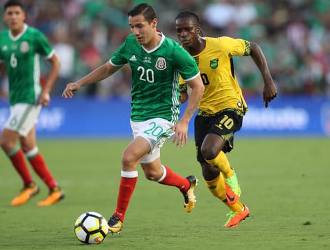 Osorio camina sobre aguas turbias, que amenazan con su despido del caliente banquillo de la Selección Nacional.