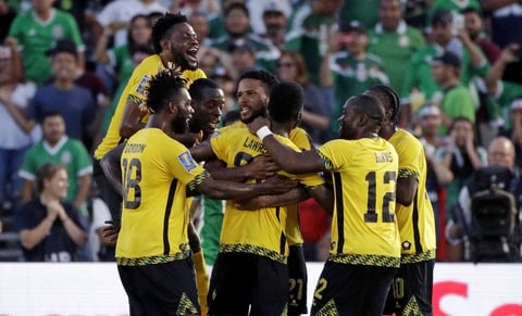 Con la anotación, en cobro de falta, de Kemar Lawrence (88'), el colombiano quedó evidenciado en sus rotaciones, que llevaron a México al abismo de la prematura eliminación en el torneo donde se supone es mandón