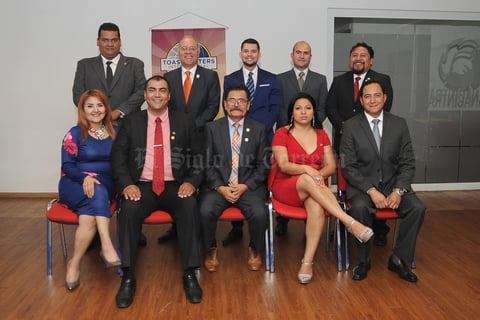 23072017 POSAN PARA LA FOTO.  Integrantes de la nueva directiva del Club Toastmasters Laguna Torreón 9684.