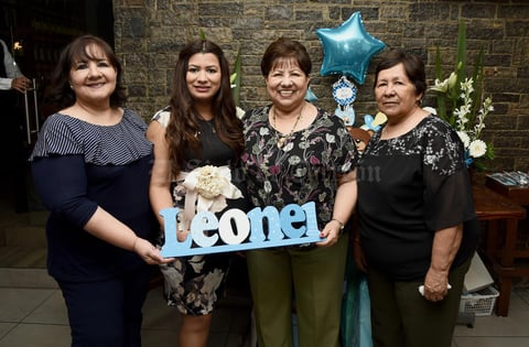23072017 ESPERA LA LLEGADA DE LEONEL.  Dulce Lorena Escandón Rangel con las organizadoras de su baby shower.