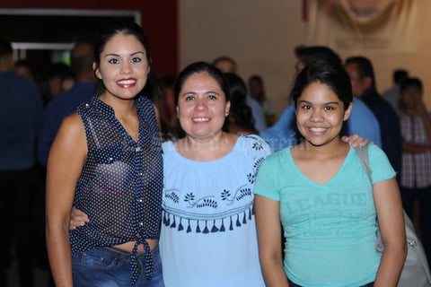 25072017 Elizabeth, Rosy y Hanni.