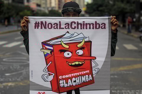 Protestan contra la Asamblea Constituyente pretendida por Maduro.