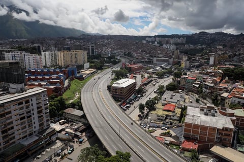 Se registra poca circulación en las autopistas.