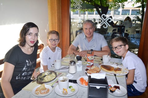 Familia González Dueñez.