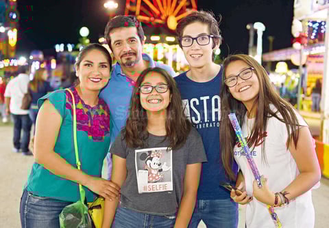 31072017 Ana, David, Hannia, Emiliano y Sofi.