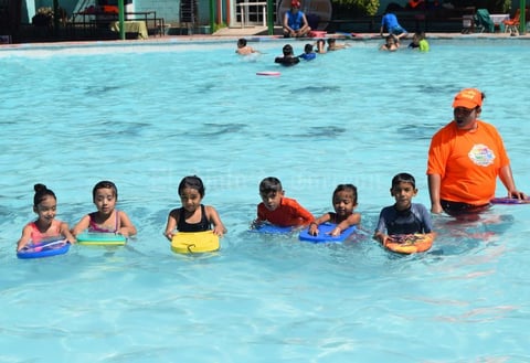 31072017 En la clase de natación.