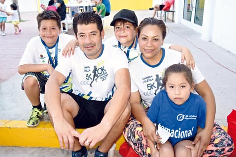 31072017 CARRERA ATLéTICA.  Familia Rivera Godínez.