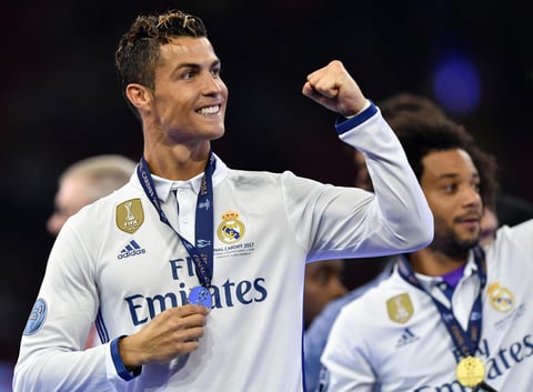 Cristiano Ronaldo, del Manchester United al Real Madrid, en junio de 2009, por unos 96 millones de euros.