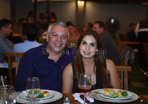 02082017 EN PAREJA.  Juan Carlos y Laura.