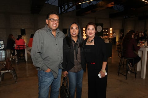 Sergio Perez, Mirsa Bravo y Mónica Galindo.