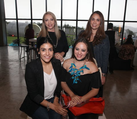 Ana Alcalá, Paloma Barraza, Paloma Cárdenas y Tere Valles.