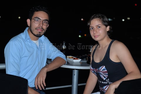03082017 Salem y Tamara.