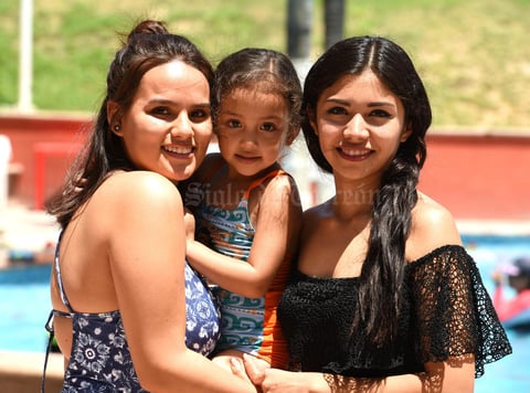 04082017 Gabriela, Carolina y Natalia.