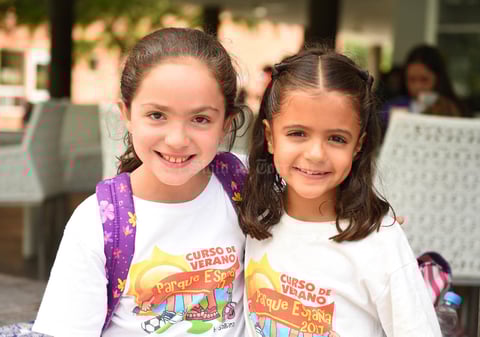 Ana Sofía y Renata