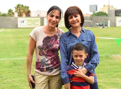 Iveth, Laura y Juan