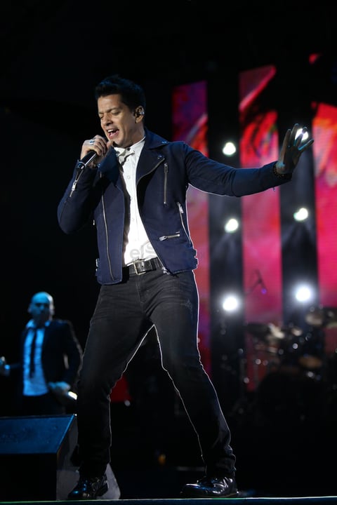 Yahir canto al público duranguense que le reconoció el gran talento que lo ha mantenido vigente en sus 15 años de carrera.