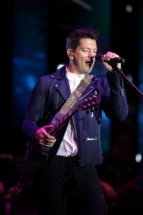 El cantautor, músico y actor se mostró sincero en cada una de sus interpretaciones y en el agradecimiento que tiene hacia sus fans duranguenses.