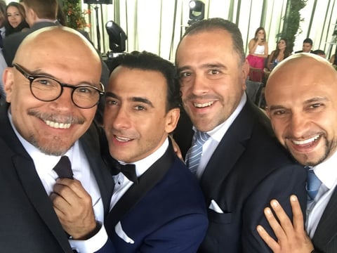 Decenas de famosos se dieron cita al magno evento.
