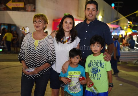 06082017 EN LA FERIA.  Familia Barrón Oyervides.