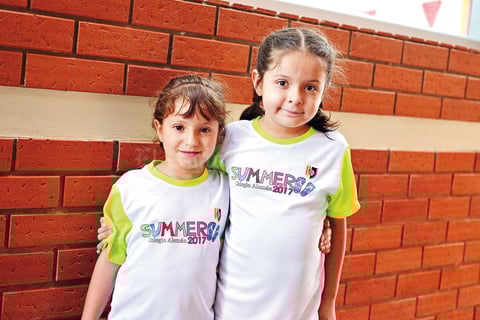07082017 AMIGUITAS.  Sofía y Zoé.