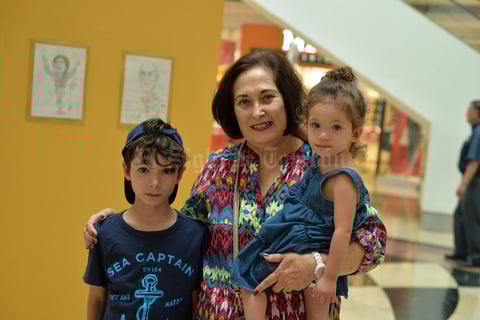 11082017 Daniel, Martha y Greta.